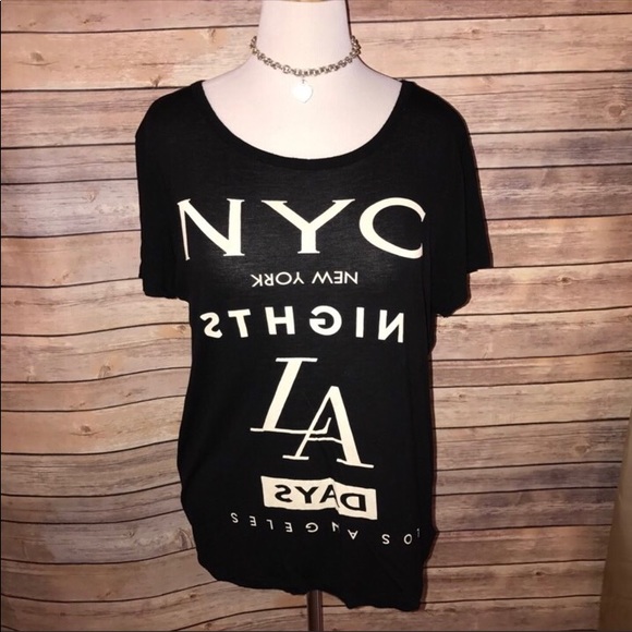 Forever 21 t-shirt - Picture 1 of 5